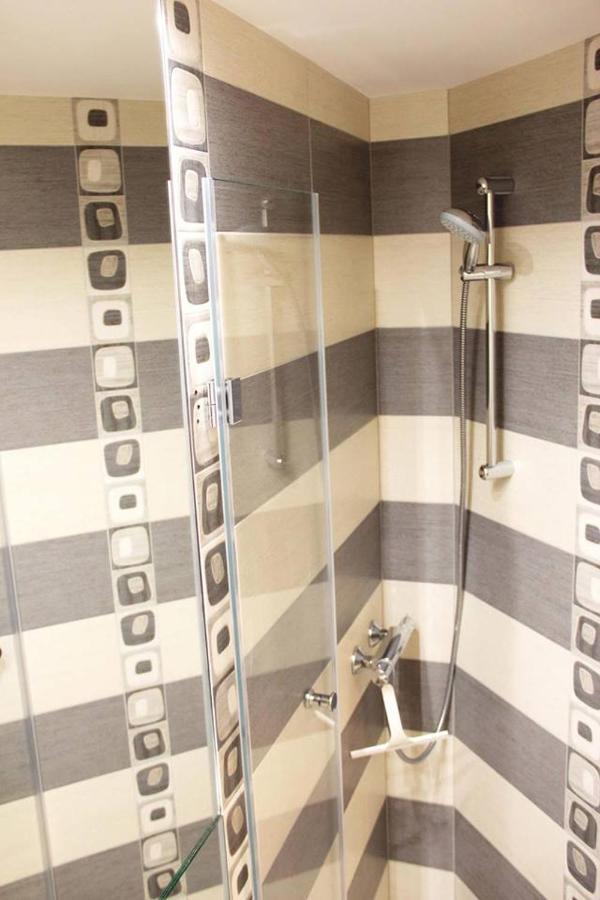 Mieszkanie Wilcza Apartamento Varsóvia Exterior foto
